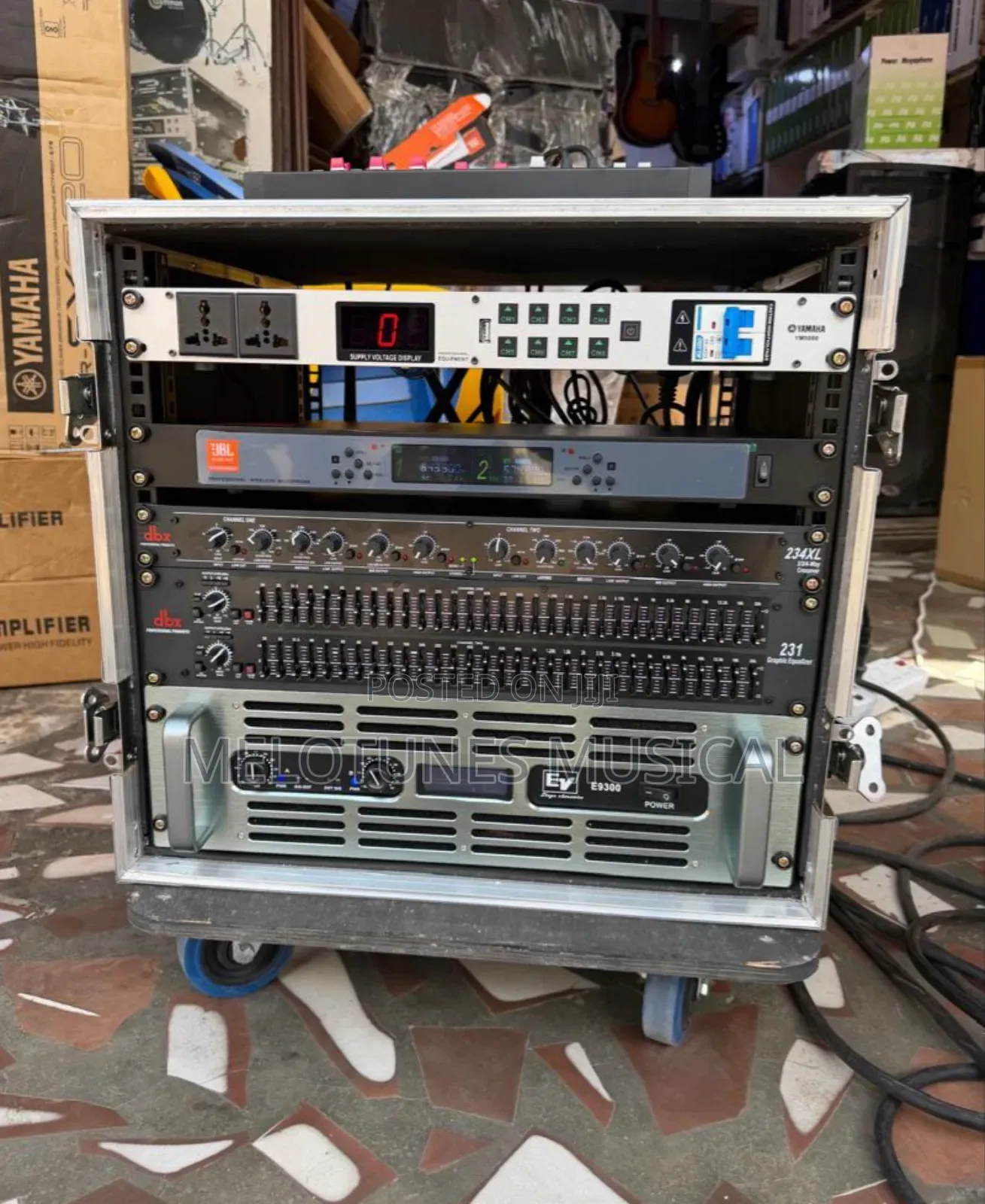 Amplifier Rack Set for a Pair of Single Bass and Full Range Speakers