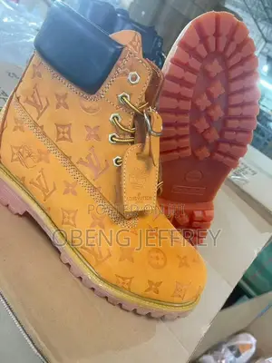 Original Louis Vuitton Timberland Boots Suede Brown
