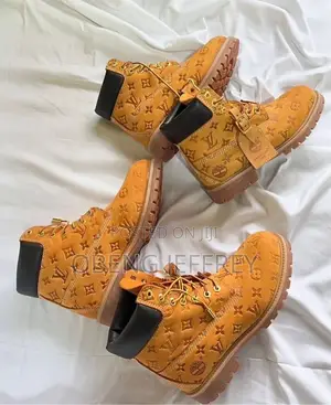 Original Louis Vuitton Timberland Boots Suede Brown