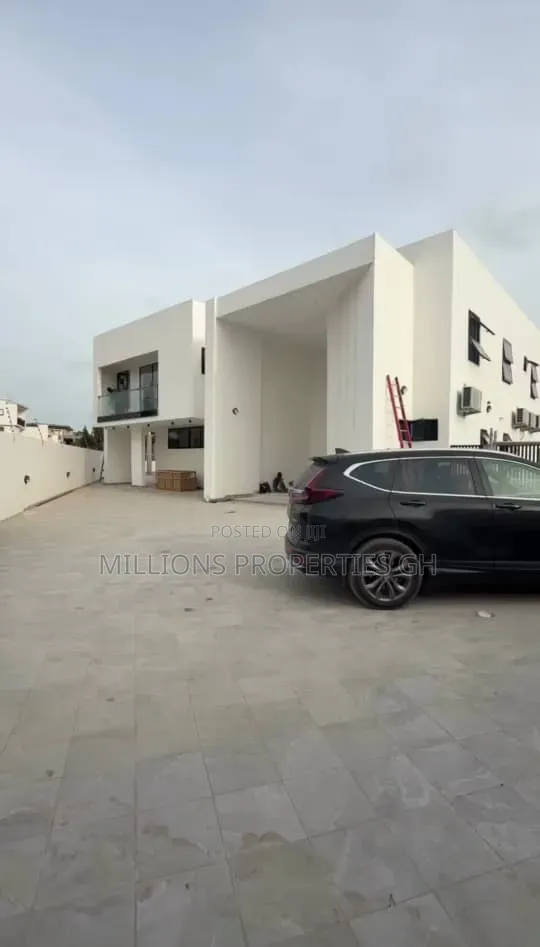 4bdrm House in Millions Properties, Accra Metropolitan for sale