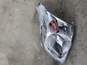 Toyota Land Cruiser Prado 2005 Headlight