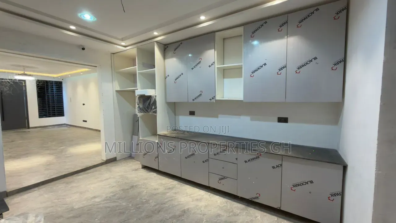 3bdrm House in Millions Properties, Accra Metropolitan for sale