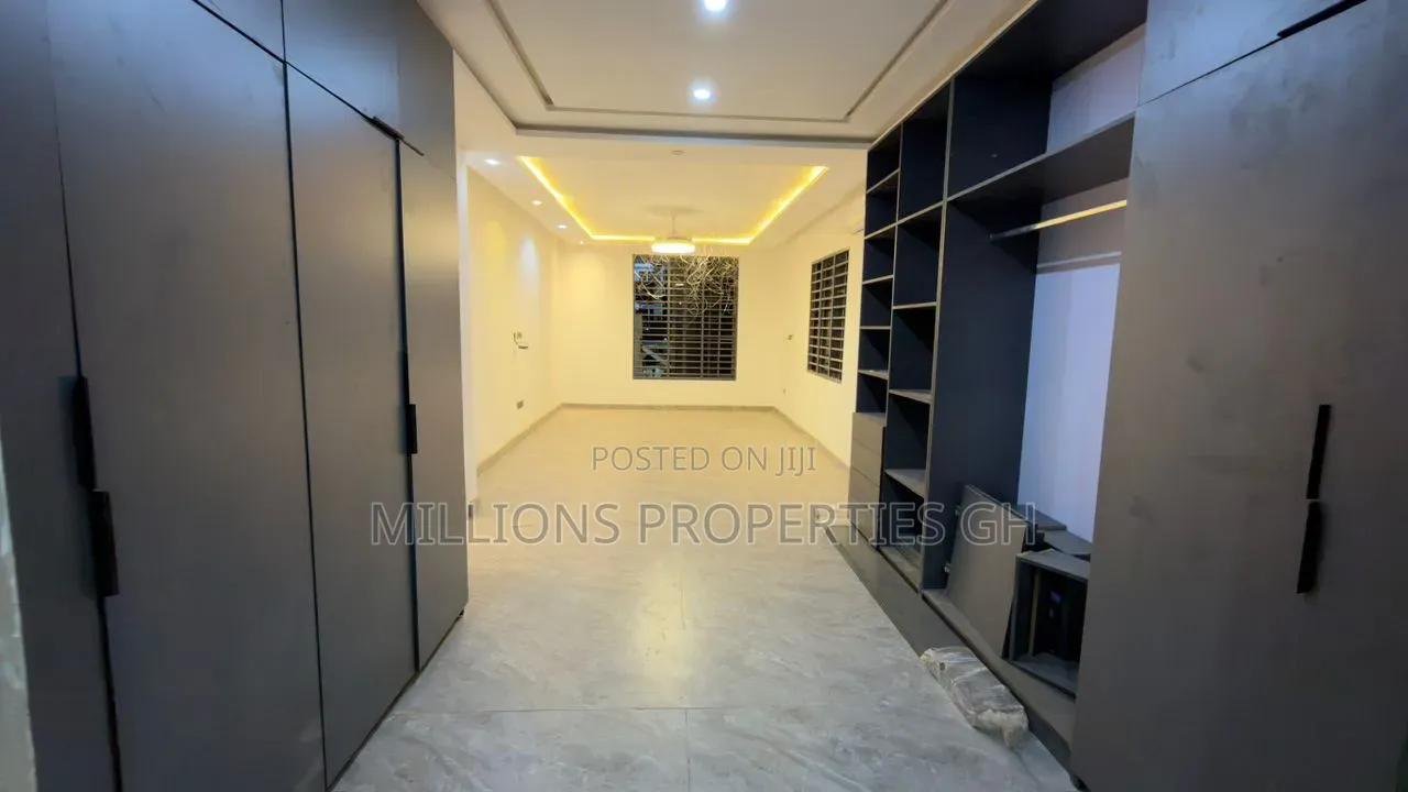 3bdrm House in Millions Properties, Accra Metropolitan for sale