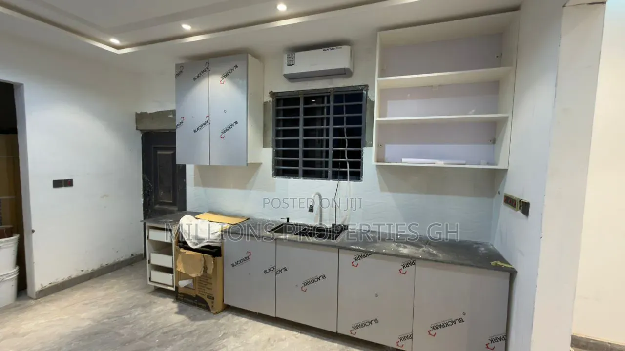3bdrm House in Millions Properties, Accra Metropolitan for sale