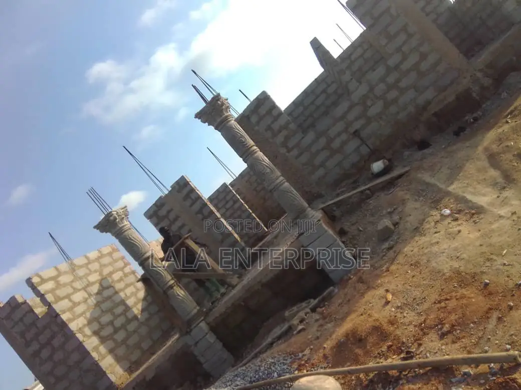 6bdrm Duplex in Kasoa for sale