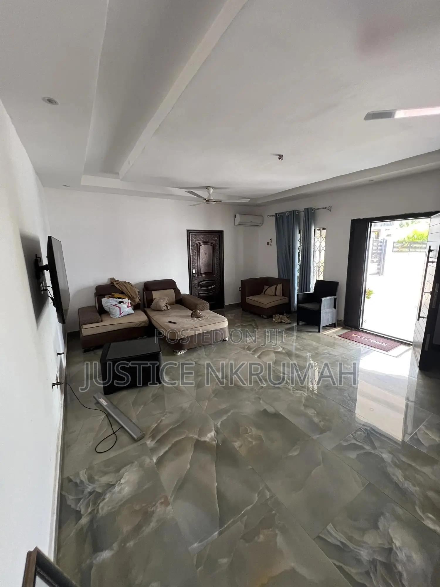 3bdrm Apartment in Mr. Justice Estate, Old Barrier for rent