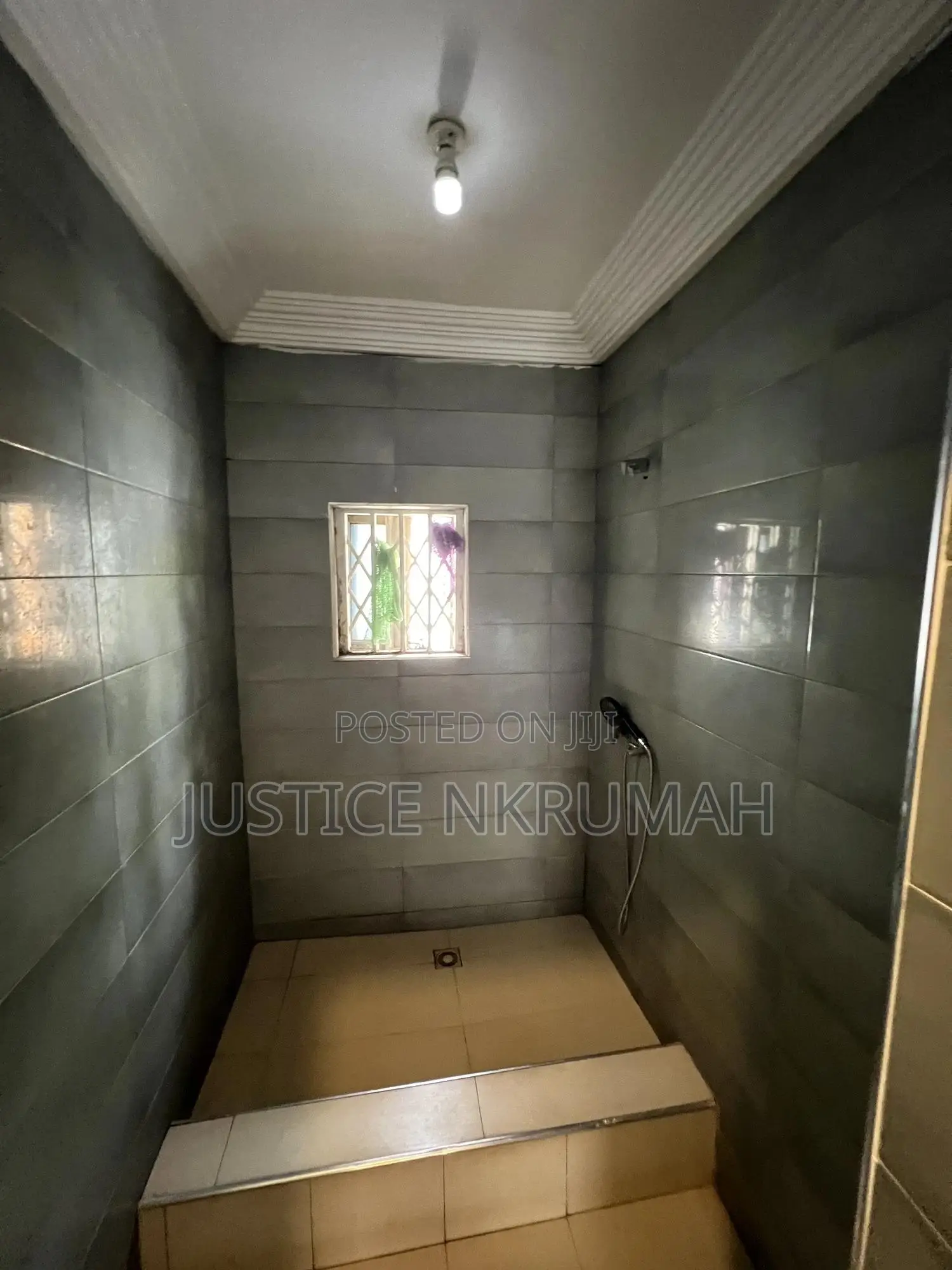 3bdrm Apartment in Mr. Justice Estate, Old Barrier for rent