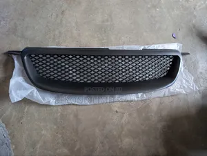 Toyota Corolla S 2005,2006,2007,2008 Black Top Grille / Shell