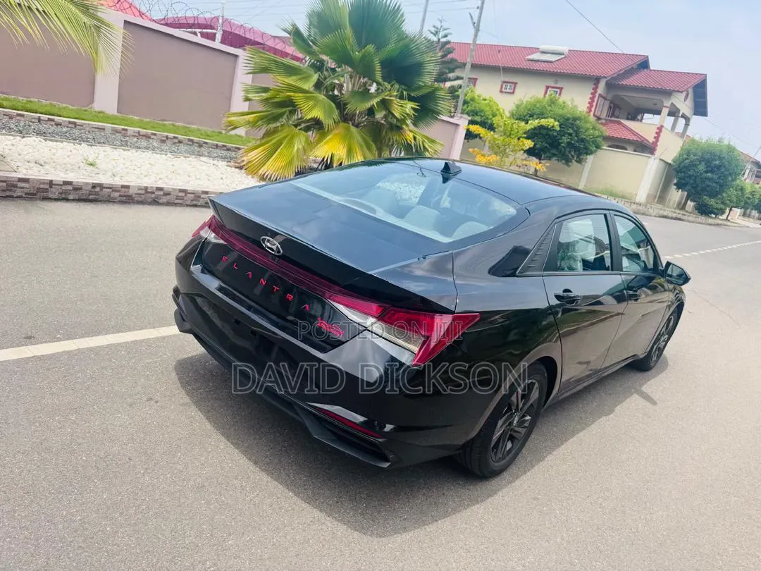 Hyundai Elantra 2022 Black