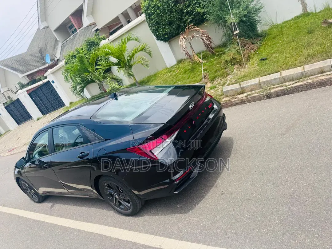 Hyundai Elantra 2022 Black