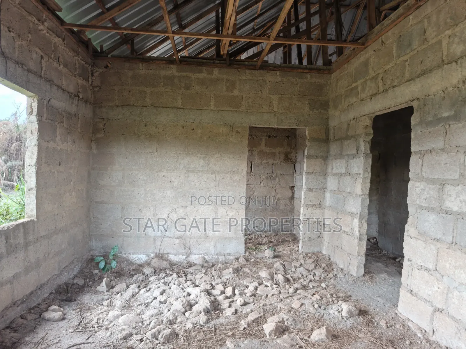 4bdrm House in Adesina, Near, Kumasi Metropolitan for sale
