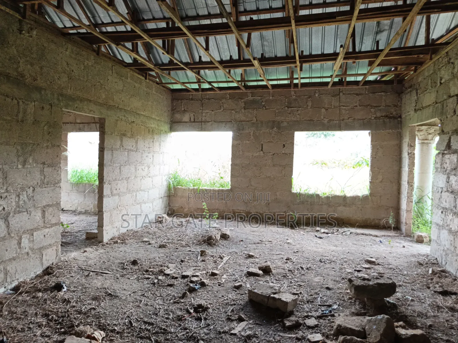 4bdrm House in Adesina, Near, Kumasi Metropolitan for sale