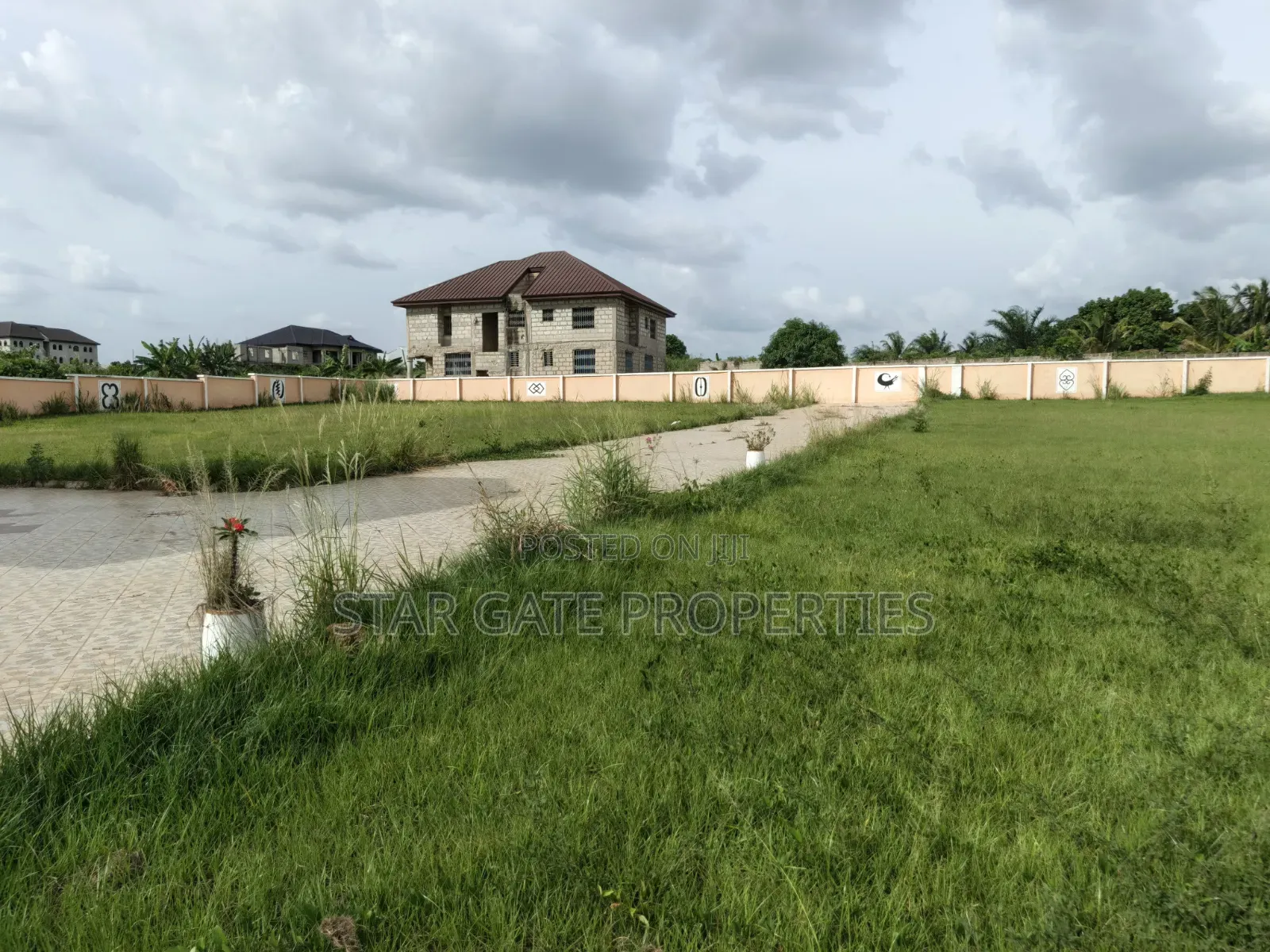 Hotel for Sale (Operational) ( on Tech/Ejisu Road)