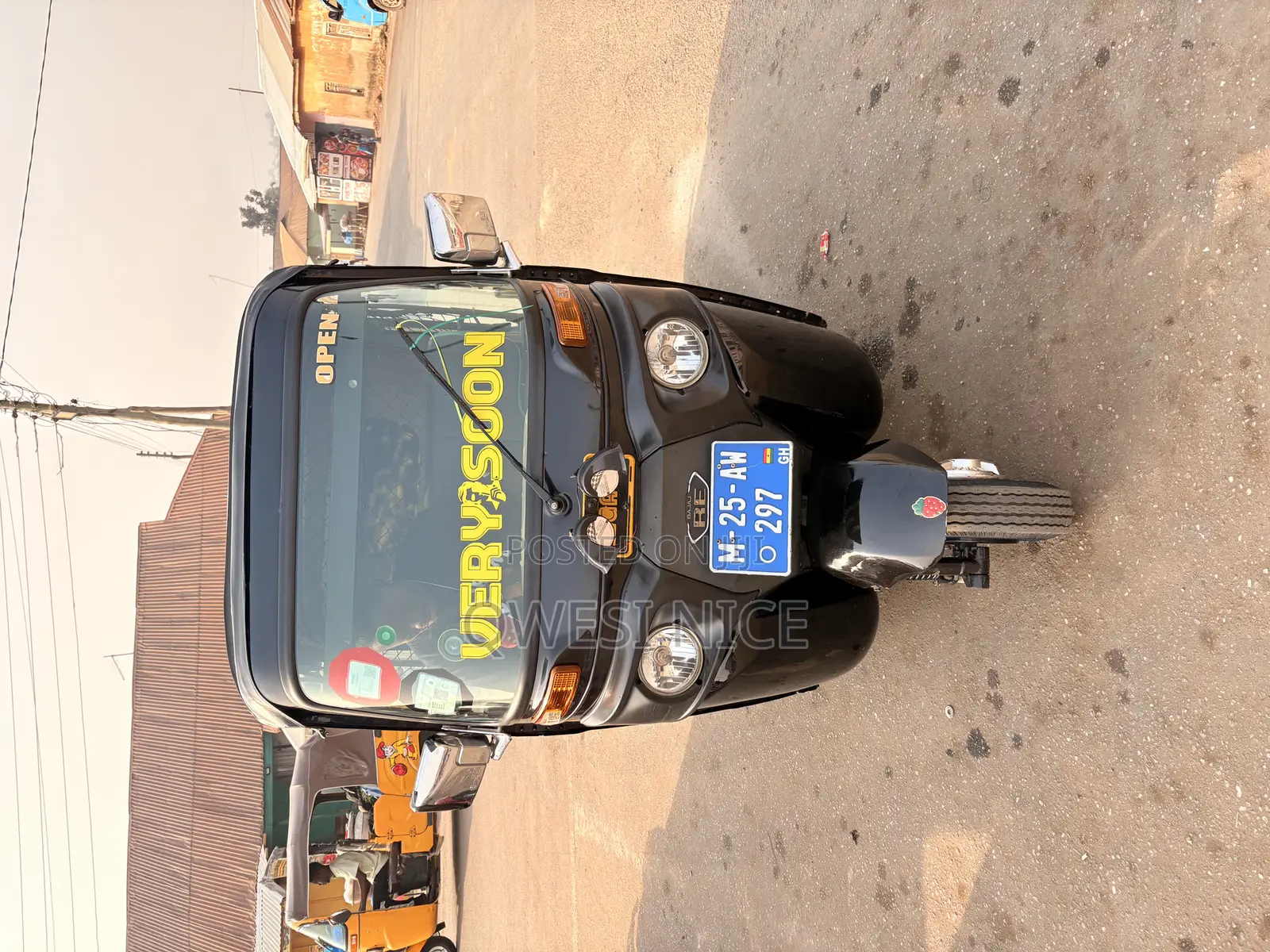 Bajaj RE 2025 Black