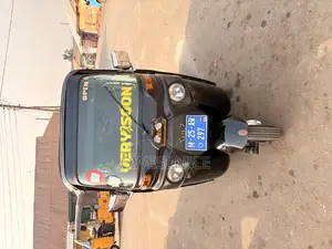 Bajaj RE 2025 Black