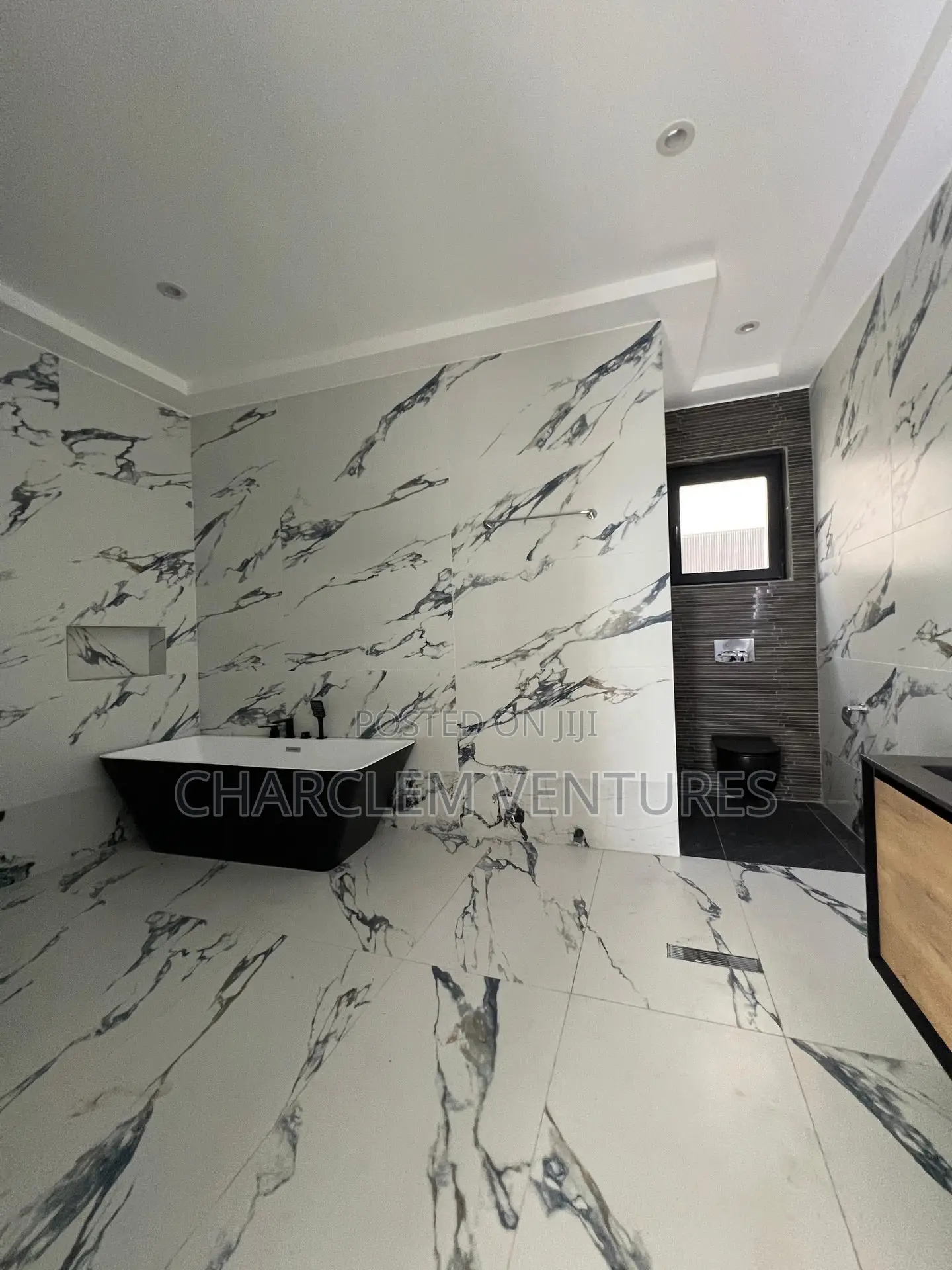 5bdrm House in Charclem, East Legon for sale