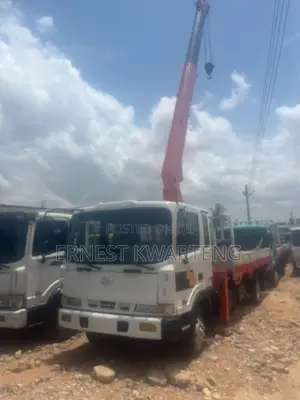 Crane Trucks