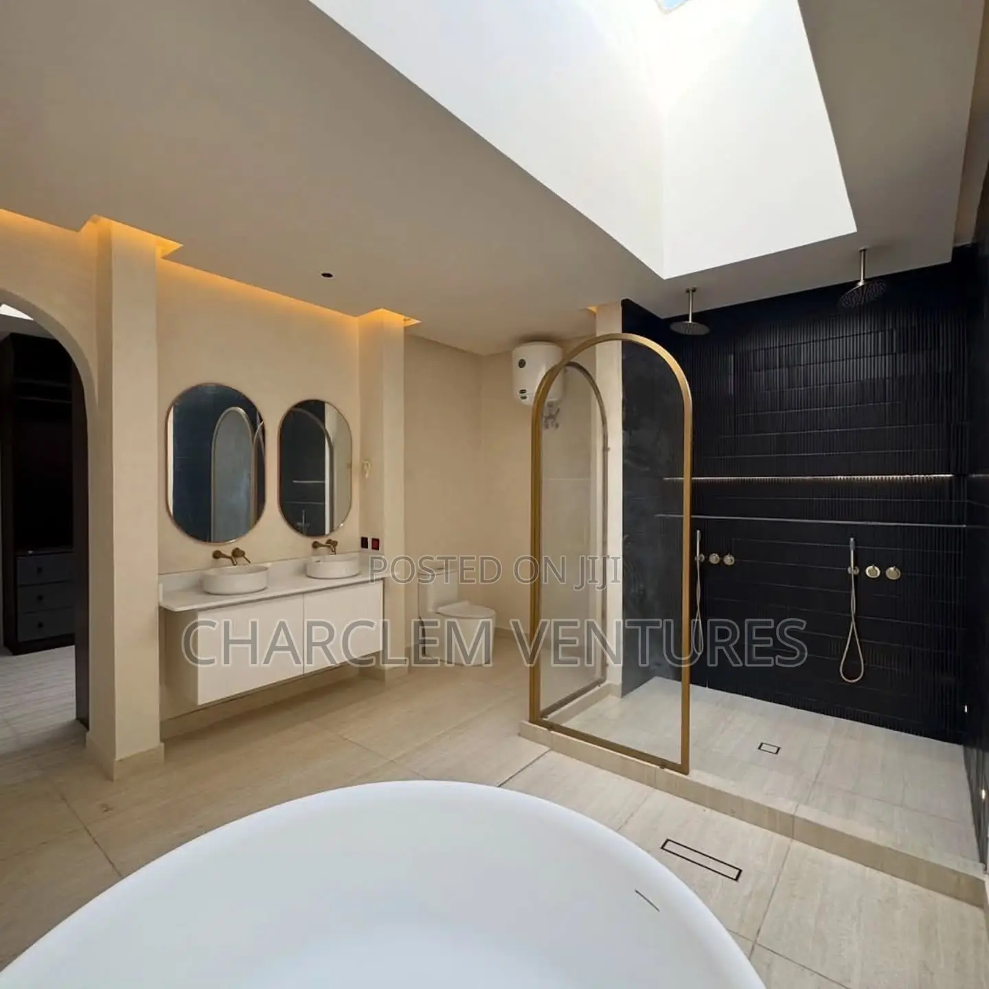 3bdrm House in Charclem Ventures, Accra Metropolitan for sale