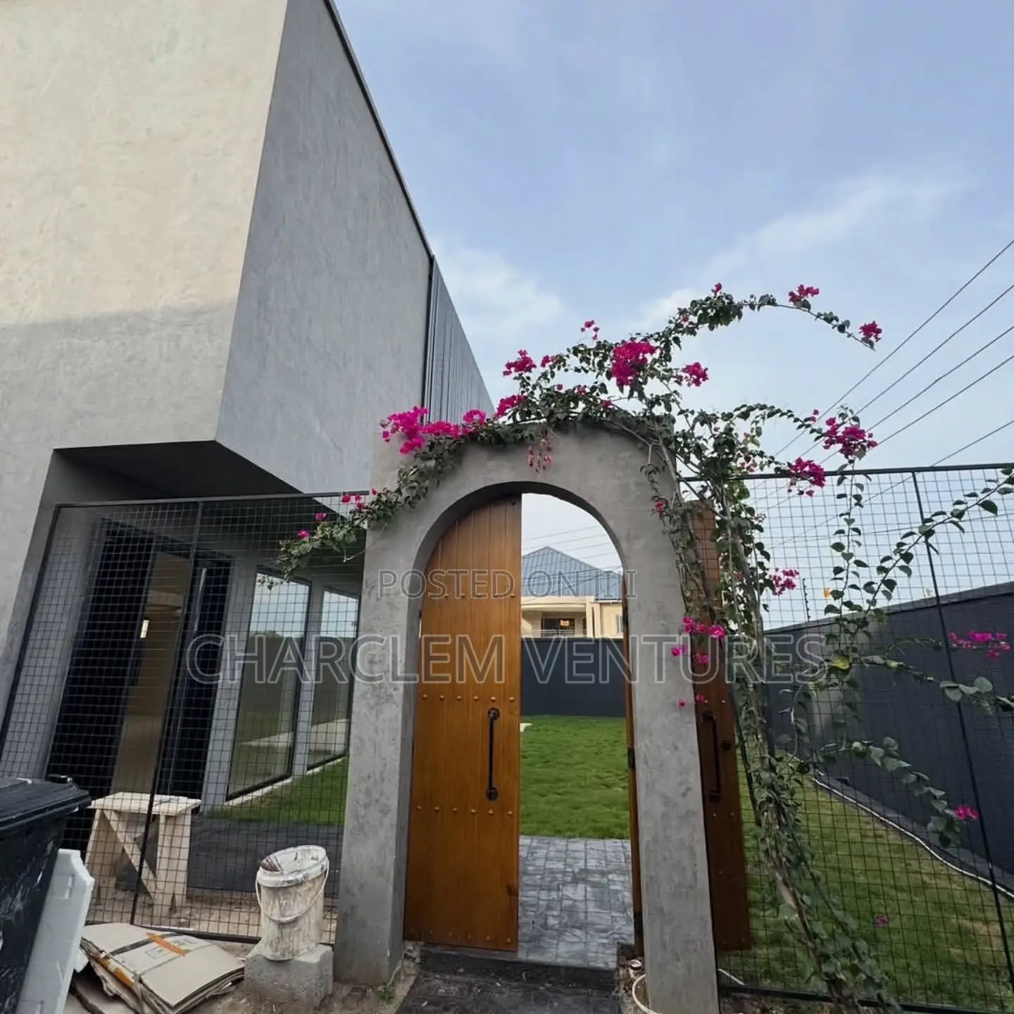 3bdrm House in Charclem Ventures, Accra Metropolitan for sale