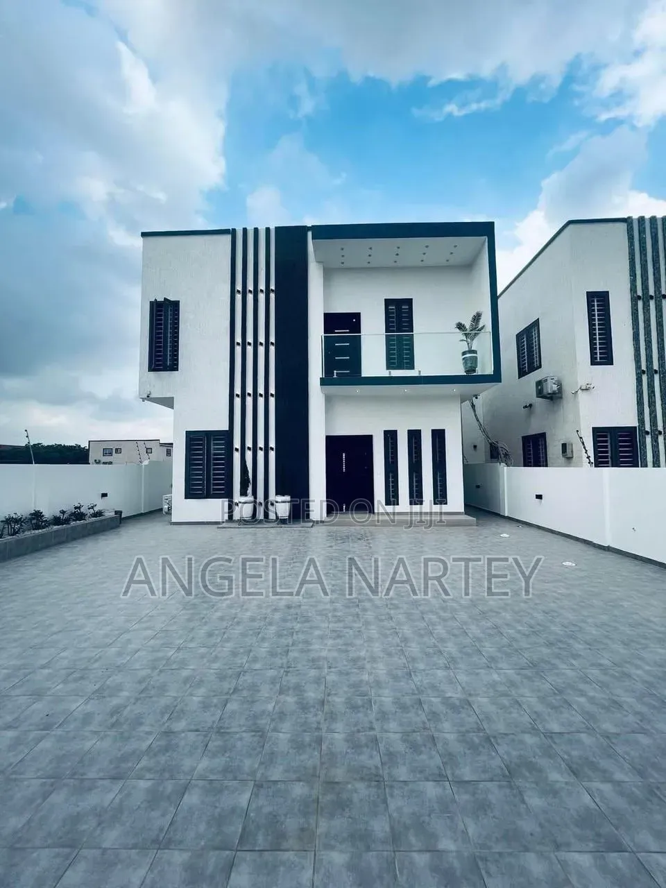 4bdrm House in Ogbojo East Legon, Accra Metropolitan for sale
