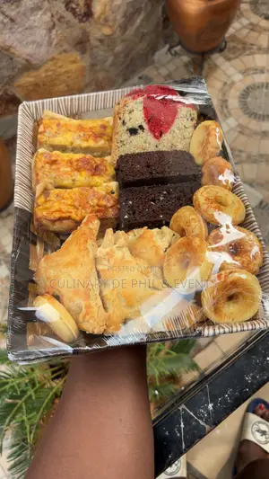 Assorted Pastries Basket With Drinks