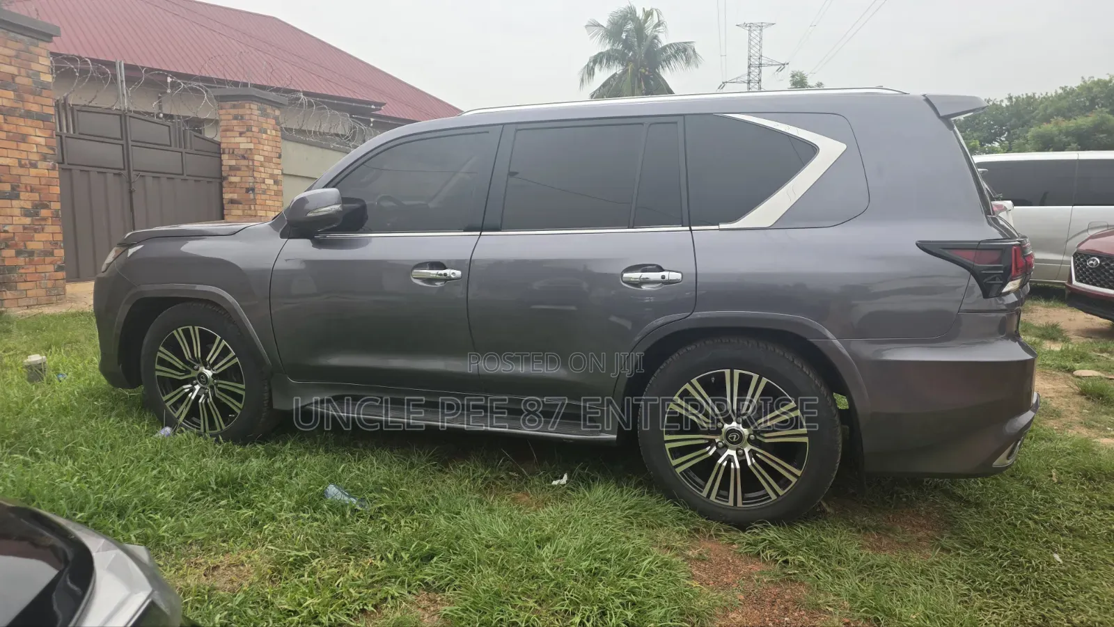 Lexus LX 570 (5 seats) AWD 2015 Gray