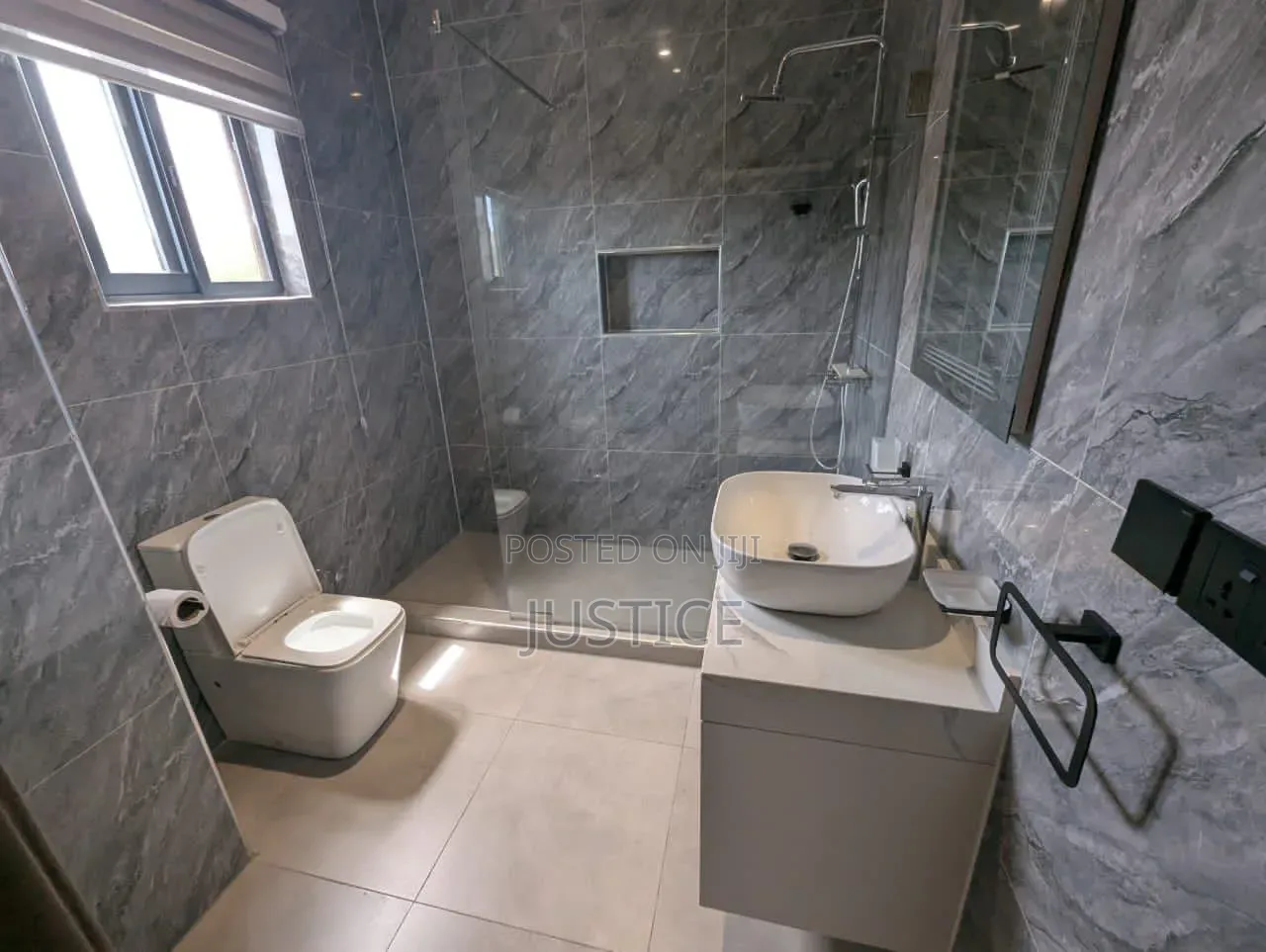 Furnished 5bdrm Townhouse / Terrace in Airport West for rent
