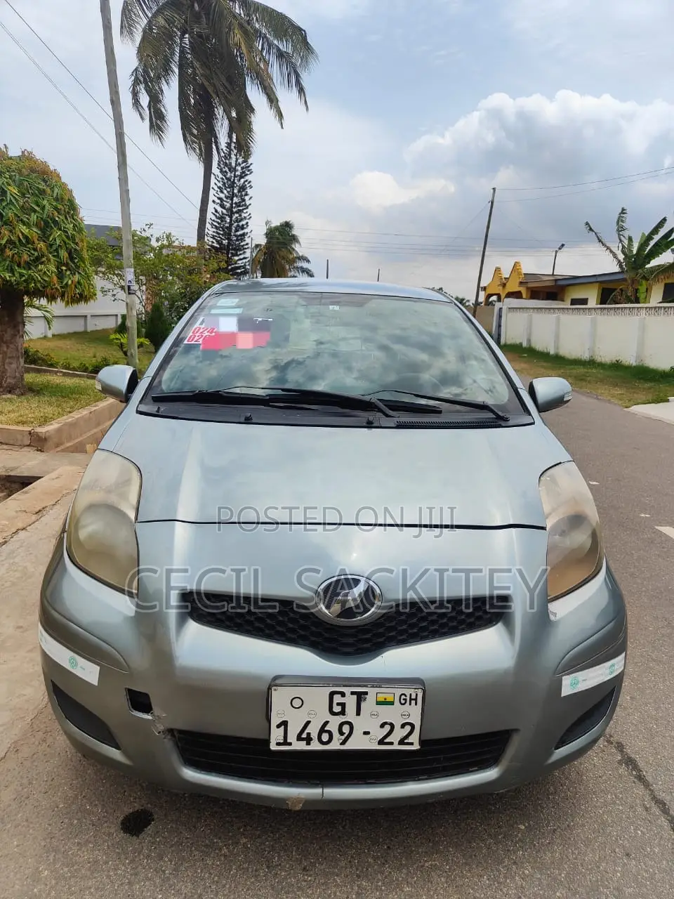 Toyota Vitz 1.3 AWD 5dr 2010 Gray