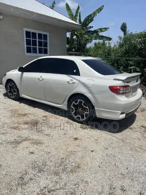 Toyota Corolla S 4dr Sedan (1.8L 4cyl 4A) 2013 White