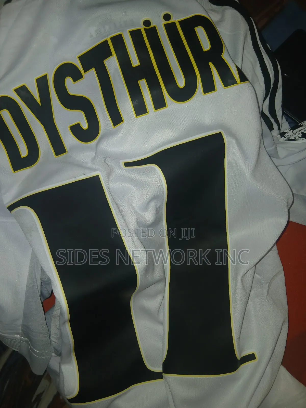Jerseys Printing and Customization