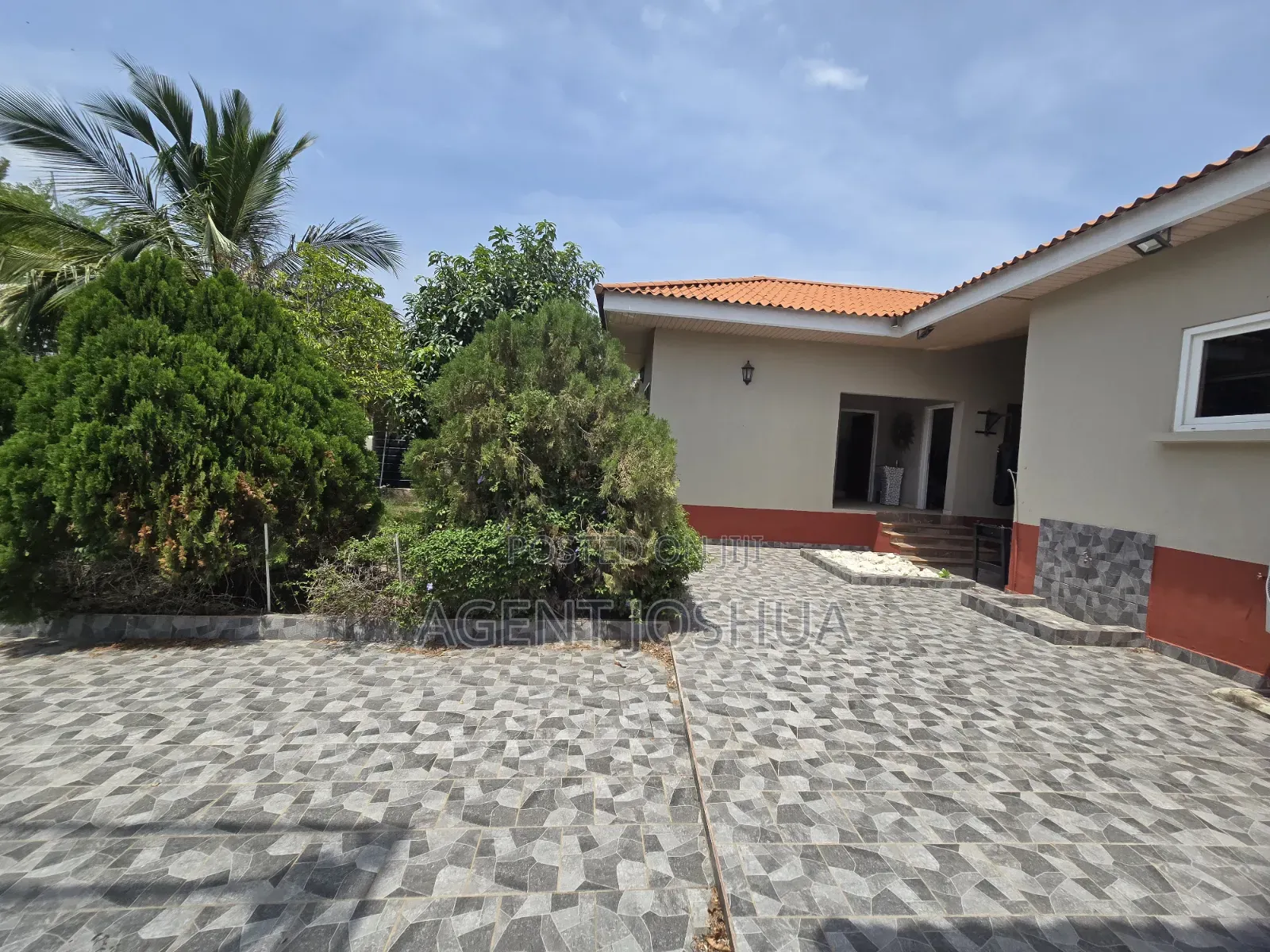 Furnished 4bdrm House in Regimanuel Estate for rent