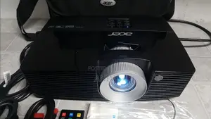 Acer Pd525 2600 Ansi Lumens DLP Projector 2000:1