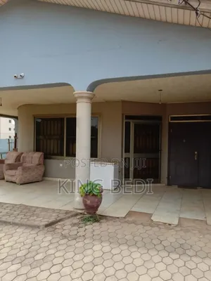 1bdrm House in Kings Properties, Madina for rent