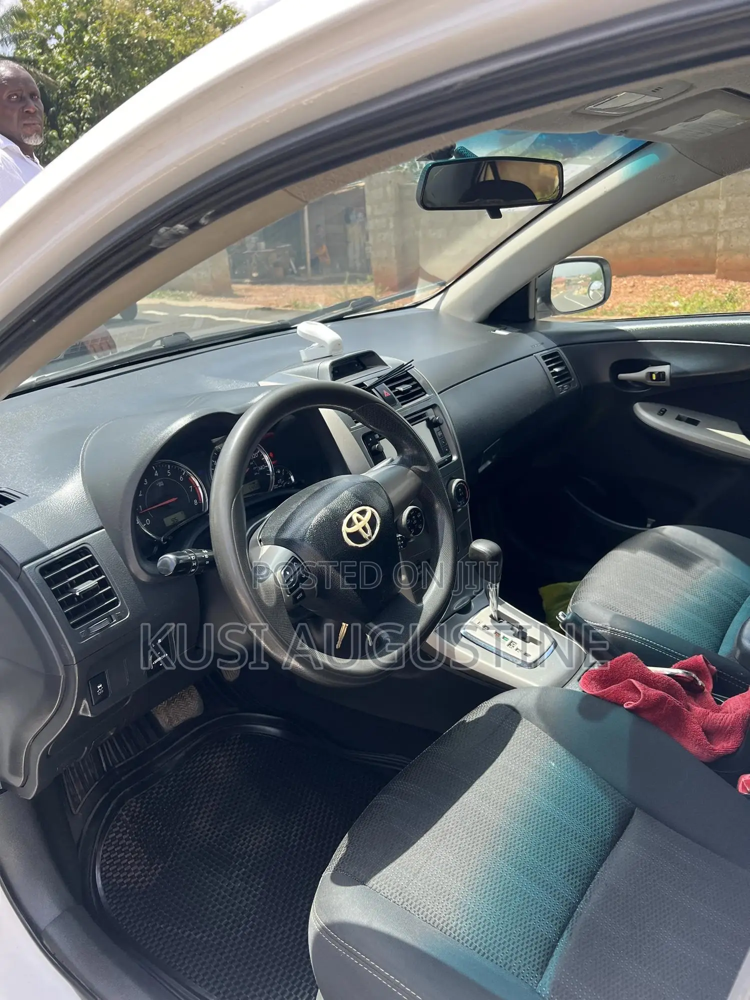 Toyota Corolla S 4dr Sedan (1.8L 4cyl 4A) 2013 White