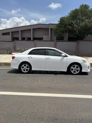 Toyota Corolla S 4dr Sedan (1.8L 4cyl 4A) 2013 White