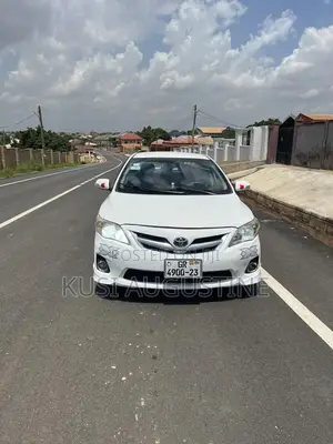 Toyota Corolla S 4dr Sedan (1.8L 4cyl 4A) 2013 White