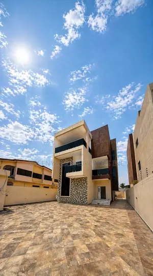 7bdrm Mansion in A&C Mall, East Legon for rent
