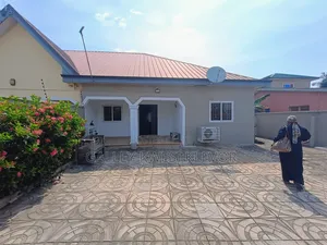 2bdrm House in Baatsona Total for rent