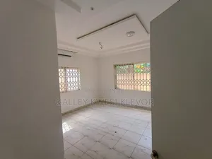 2bdrm House in Baatsona Total for rent