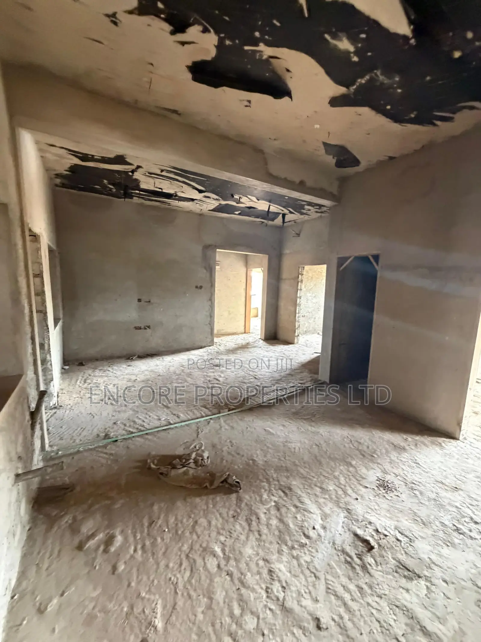 3bdrm Apartment in Sowutuom, Sowutwuom for sale