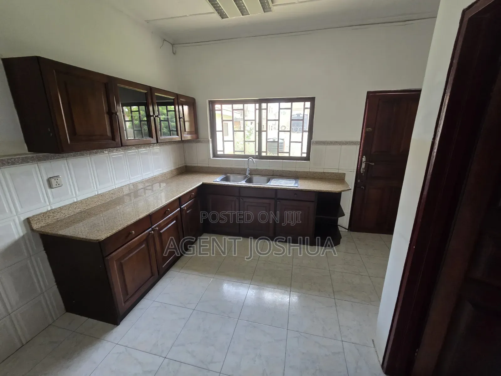 3bdrm House in Regimanuel Estate for rent