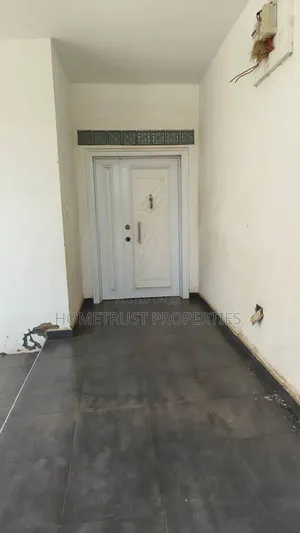 4bdrm House in Tema Community 25 for sale