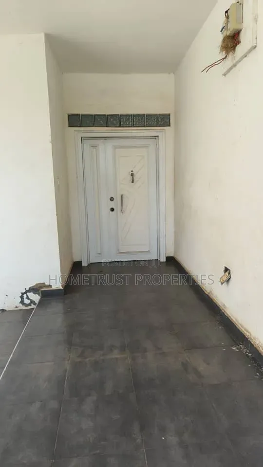 4bdrm House in Tema Community 25 for sale