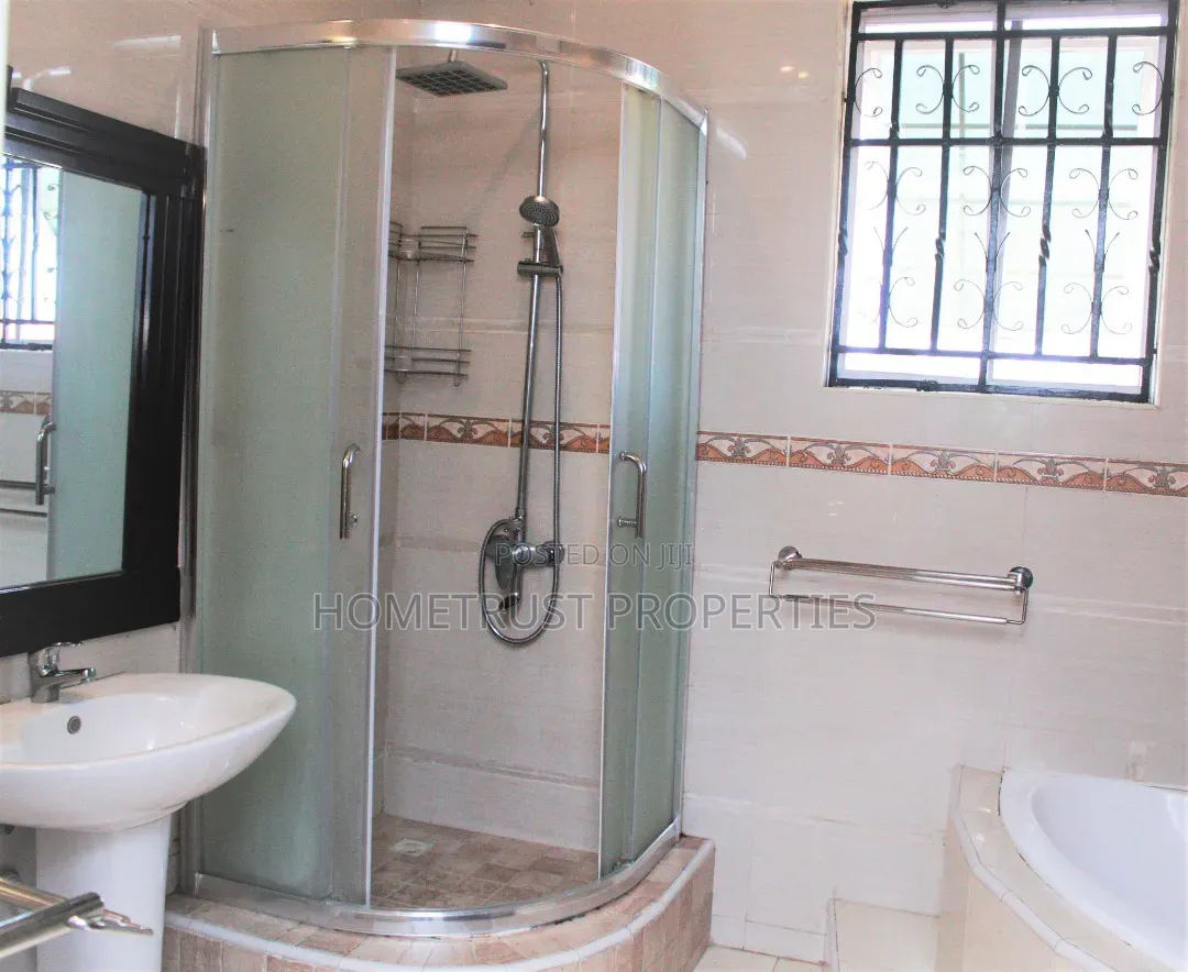 4bdrm House in Tseado Burma Hills, Tseaddo for sale