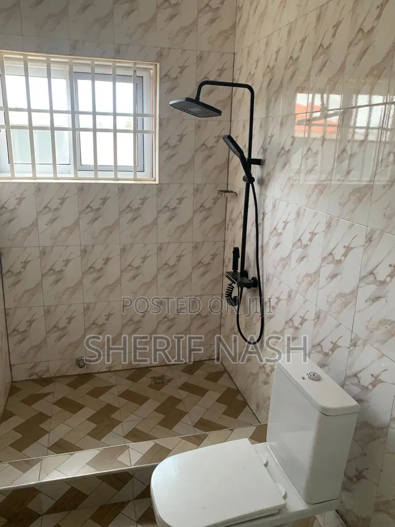 2bdrm Apartment in Ashiyie Fullani, Accra Metropolitan for rent