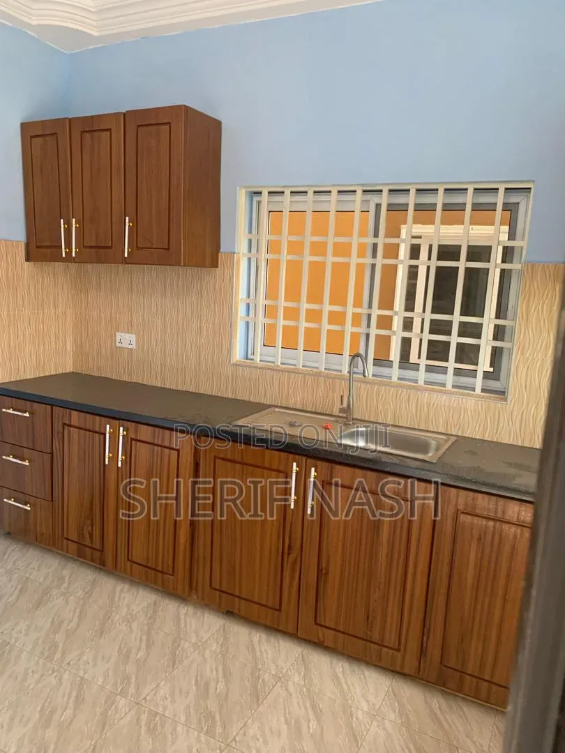 2bdrm Apartment in Ashiyie Fullani, Accra Metropolitan for rent