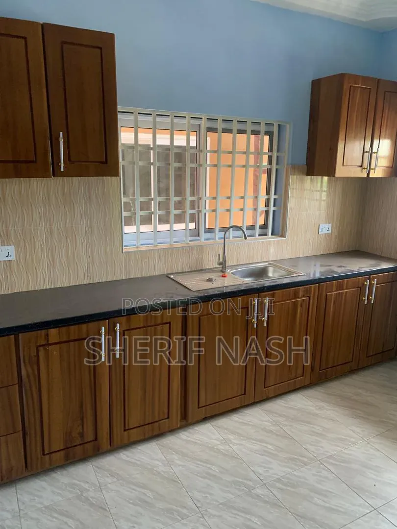 2bdrm Apartment in Ashiyie Fullani, Accra Metropolitan for rent