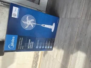 A Reliable Midea 18-Inch Rechargeable Stand Fan