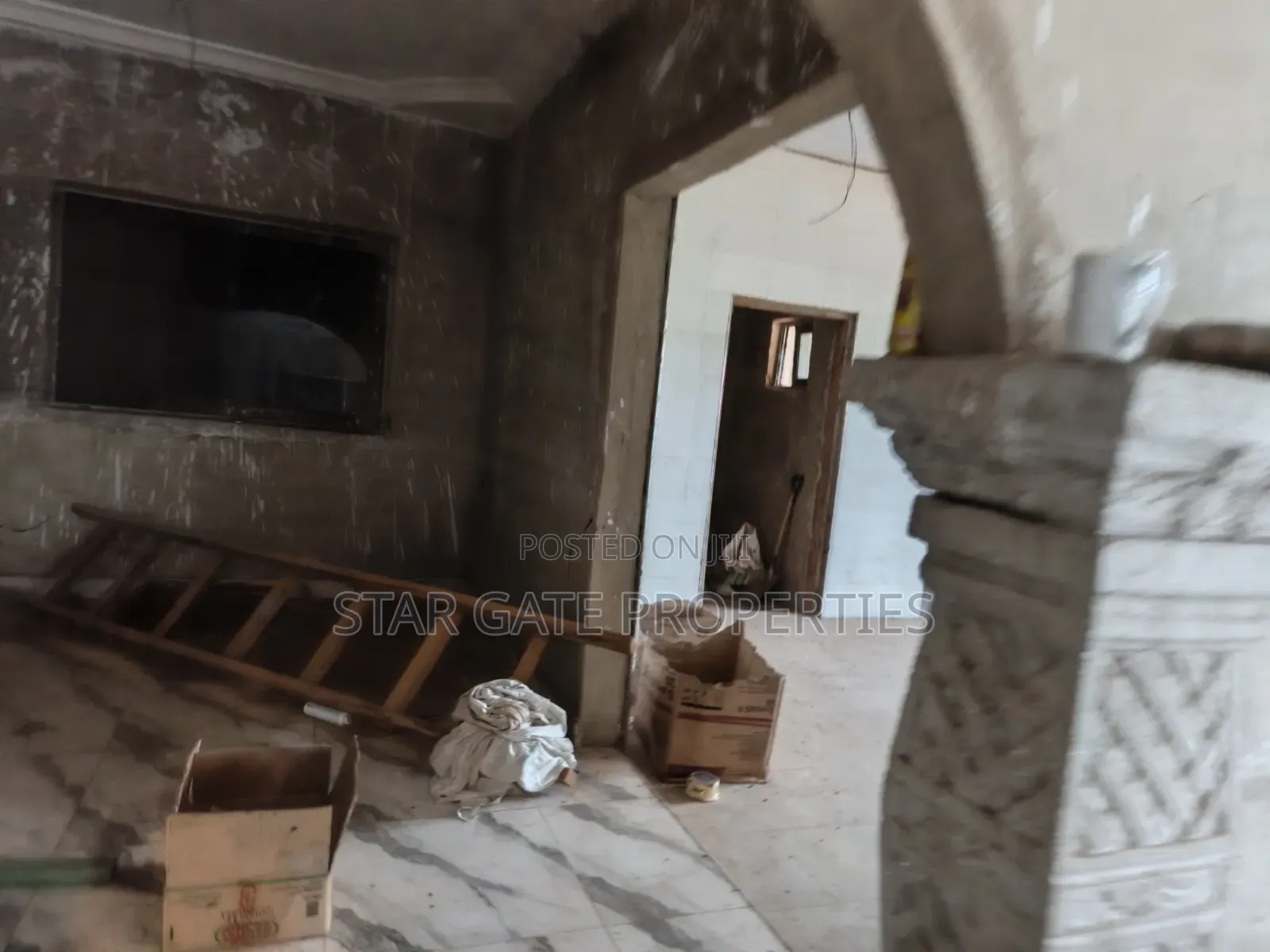 5bdrm House in Adankwaame, Kumasi Metropolitan for sale
