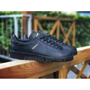 Original Adidas Topanga All Black